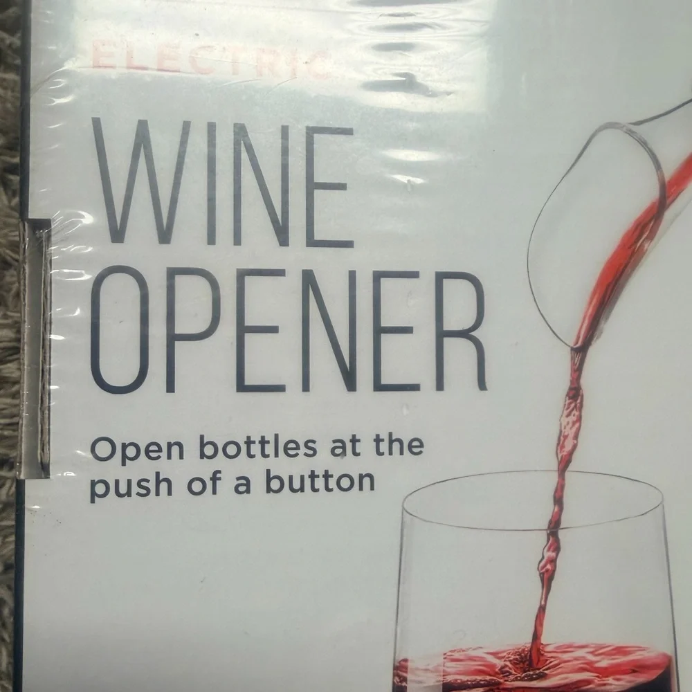 Chefman Electric Wine Opener w/ Foil Cutter, Pourer, Vacuum Stopper - NEW
